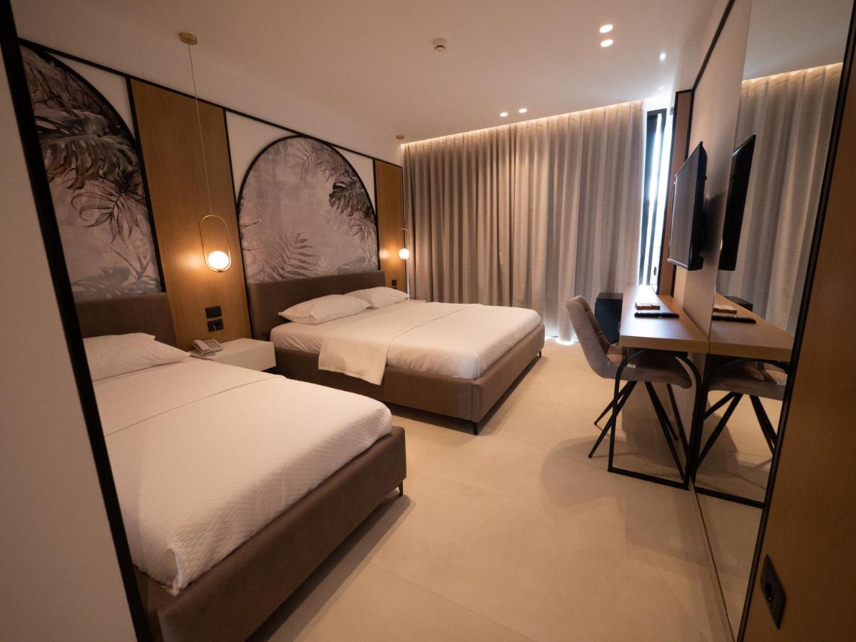 Colosseum Hotel Ksamil Exterior foto