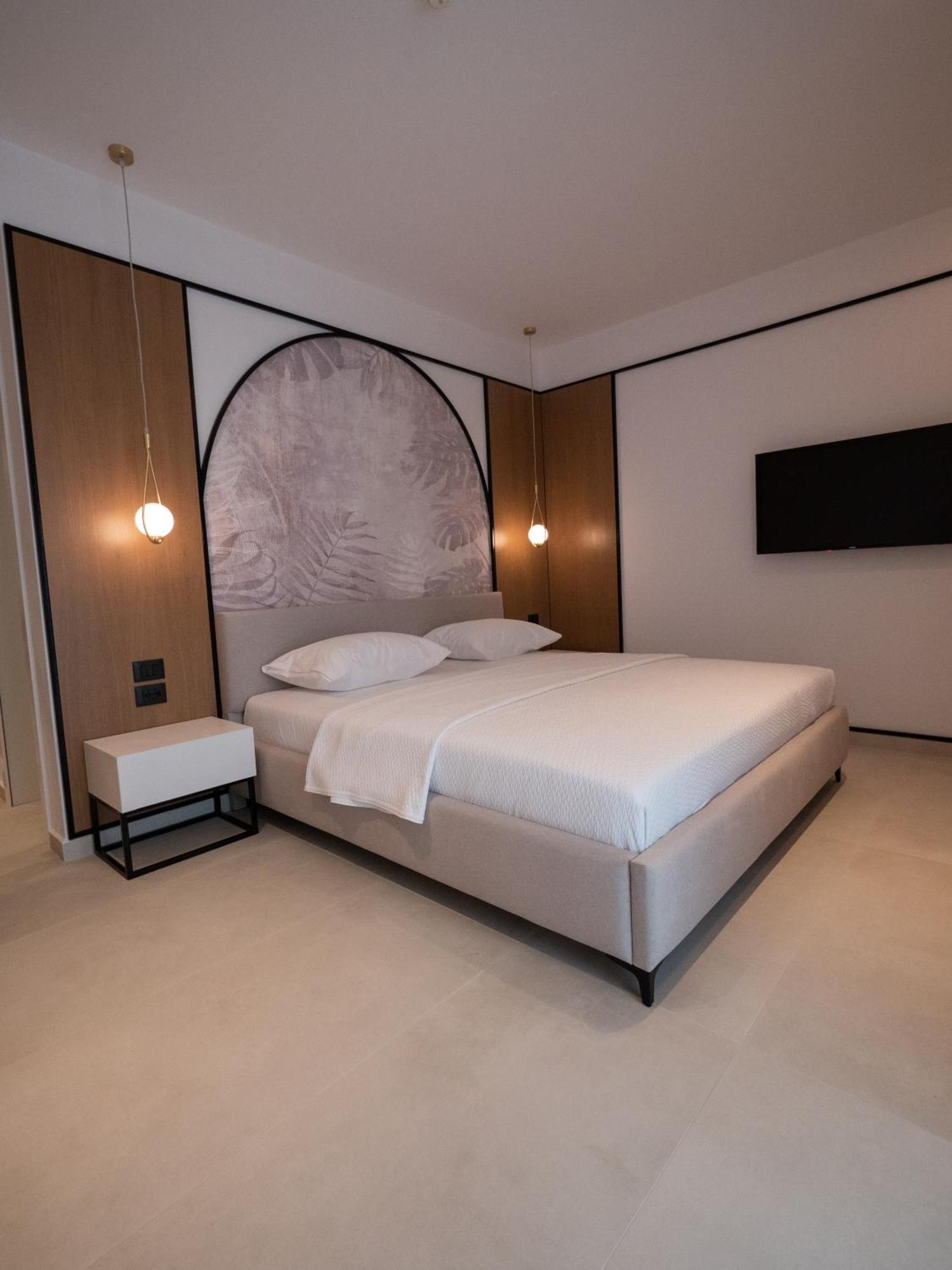 Colosseum Hotel Ksamil Exterior foto